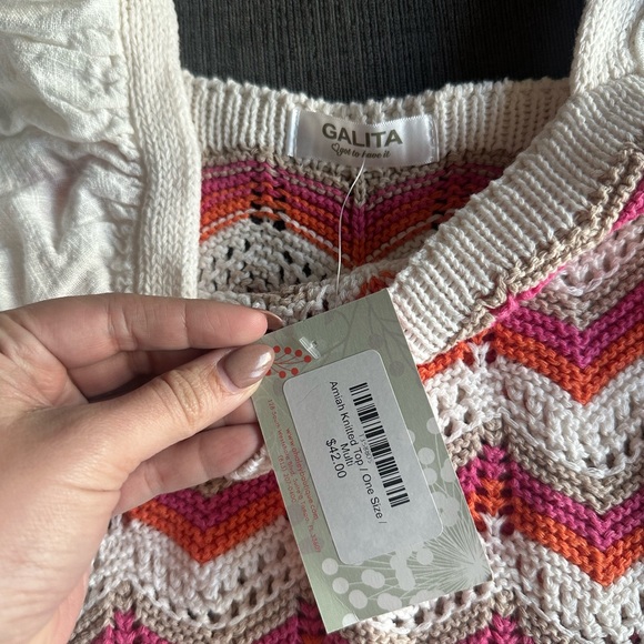 NWT White and Pink Smocked Puff Sleeve Knit Chevron Boutique Blouse - Picture 3 of 3